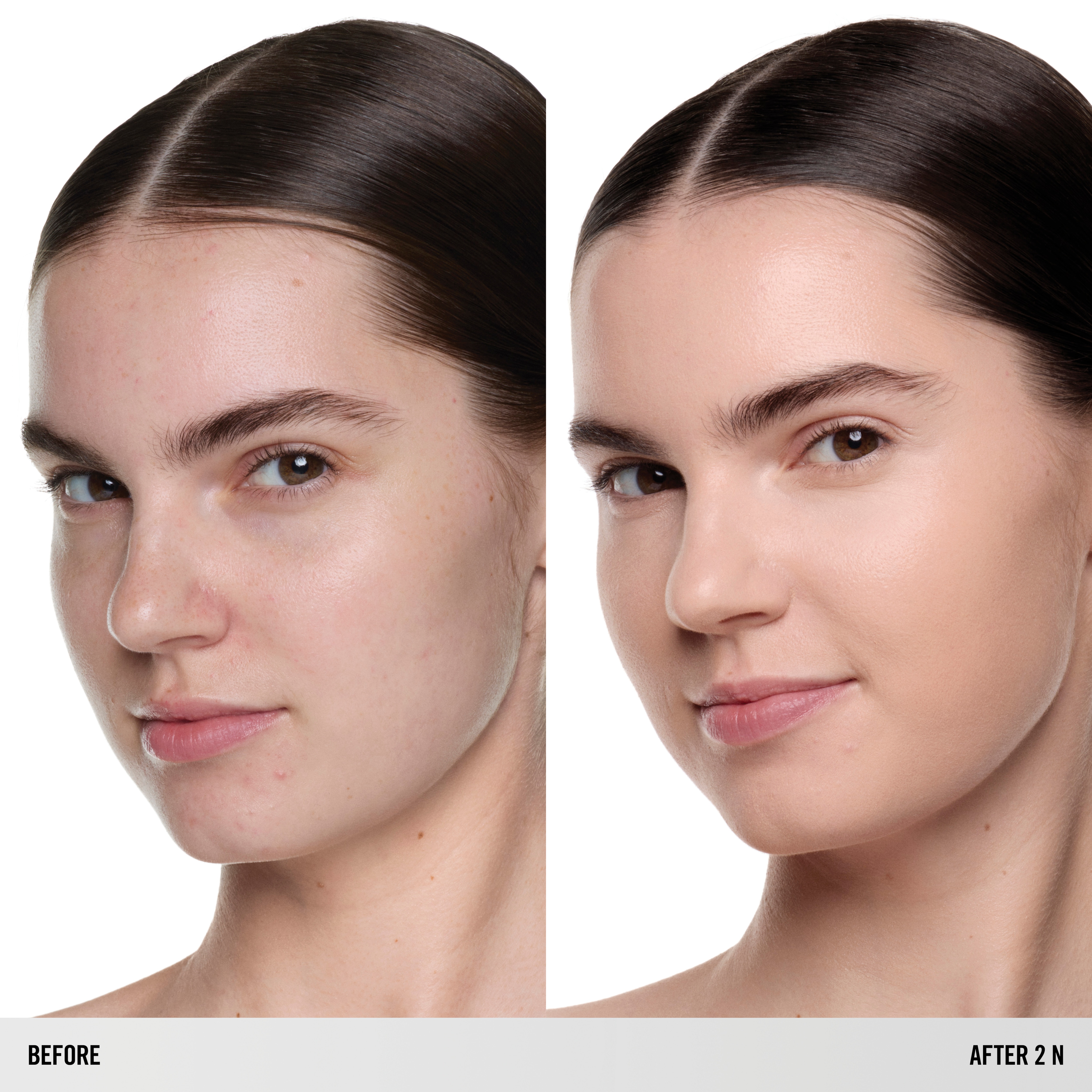 SURREALSKIN® NATURAL FINISH FOUNDATION (BASE DE LARGA DURACIÓN CON ACABADO NATURAL)